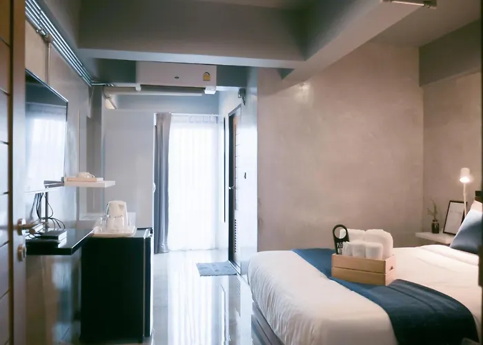 Hotel Surya 3*